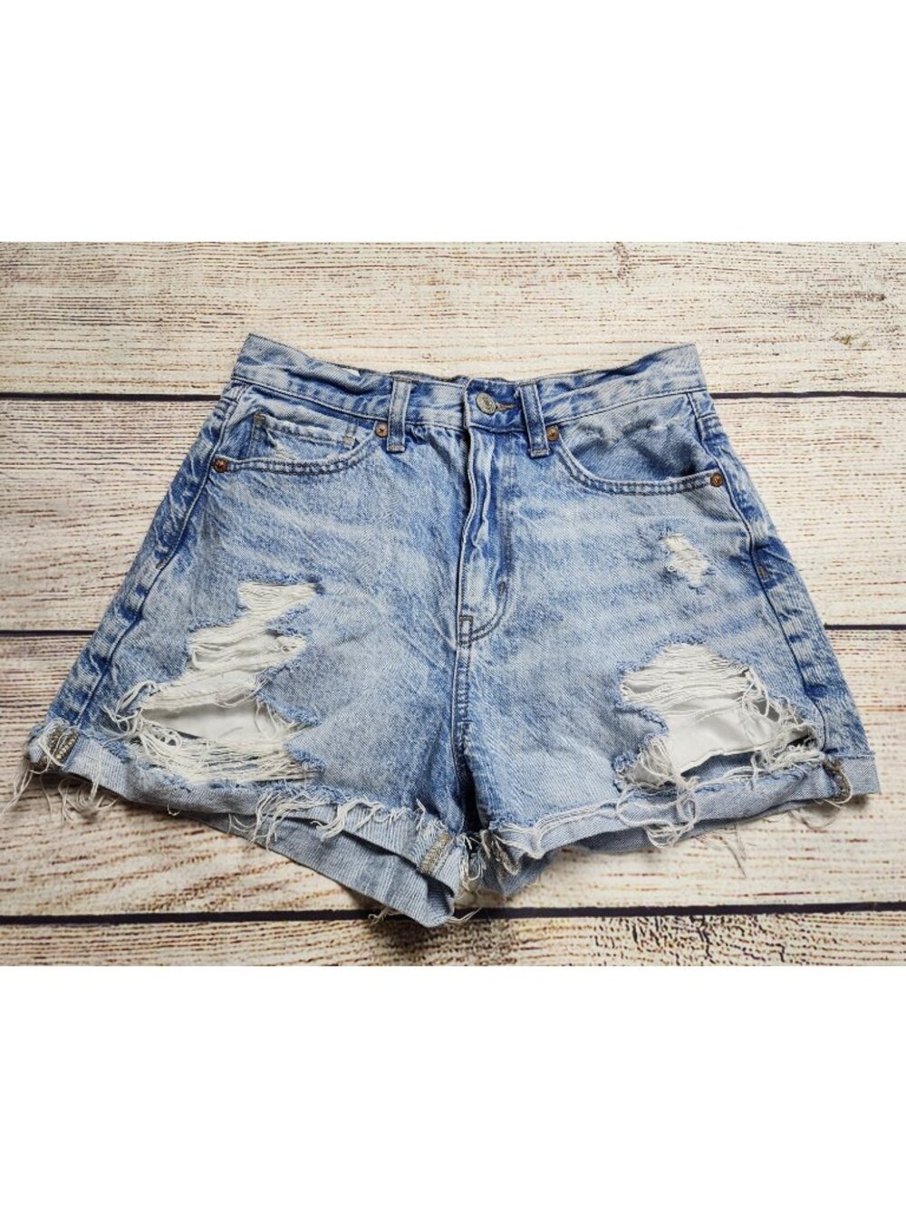 American Eagle Mom Jean Denim Shorts Size 2 Distressed Retro Blue 90's Grunge
